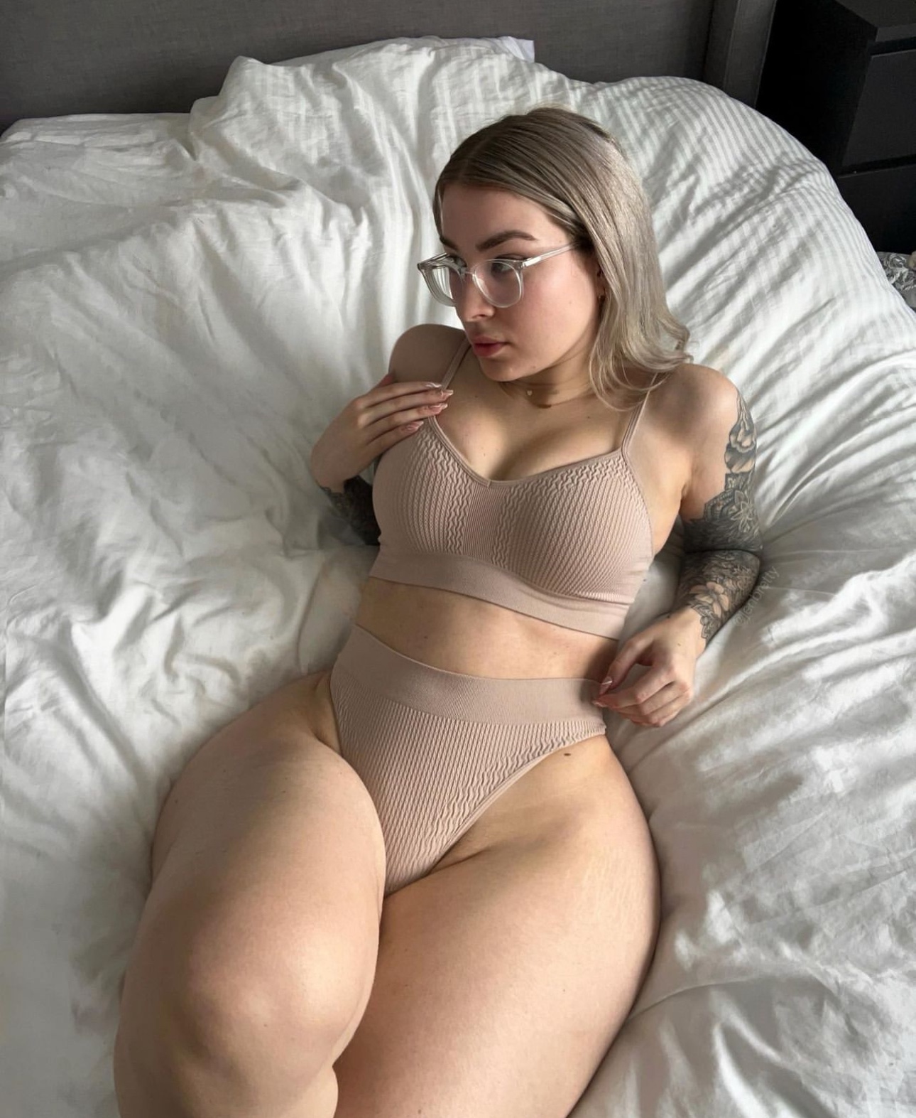 Escort Pamela 8322438707