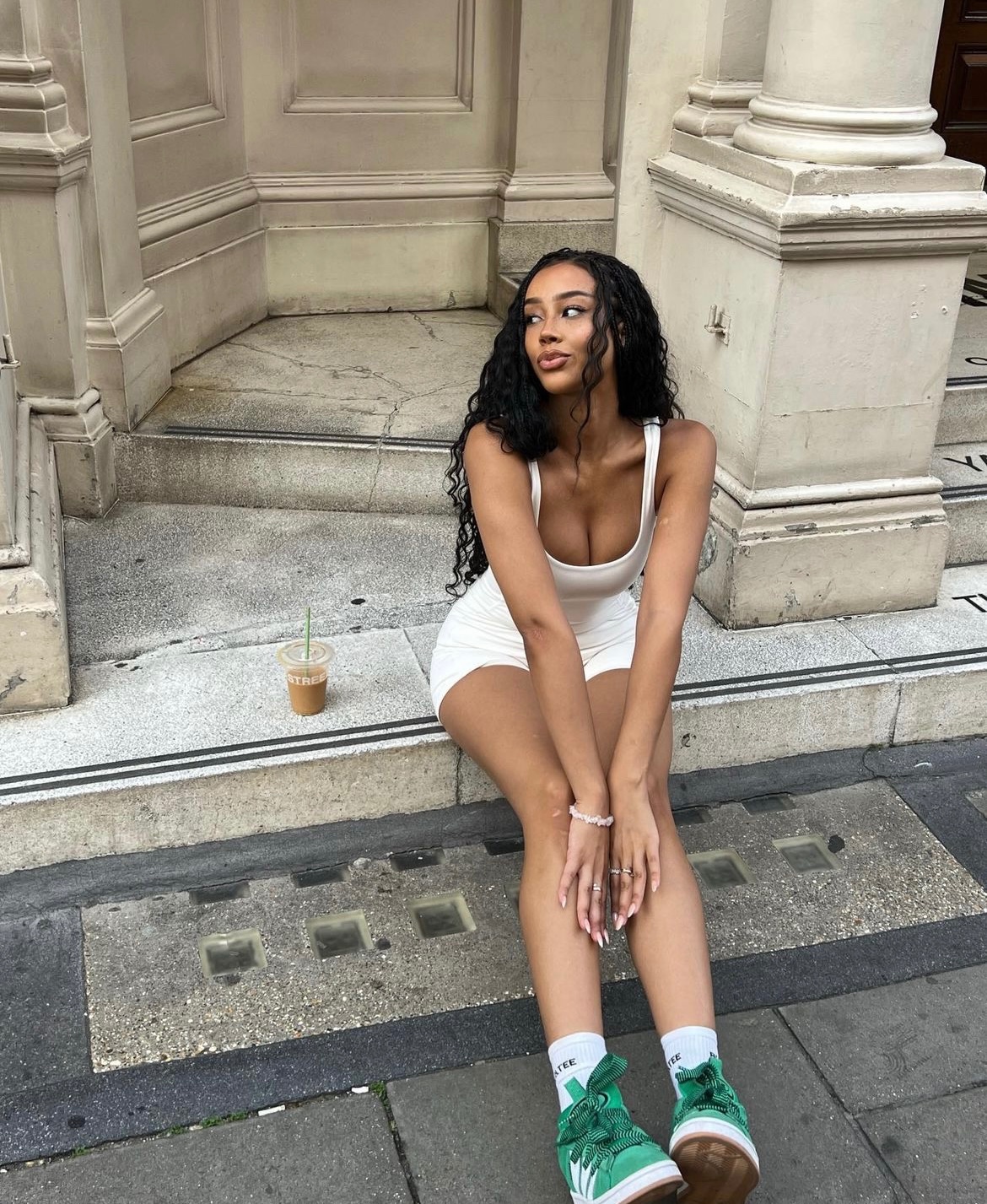 Escort Helen 19175288737