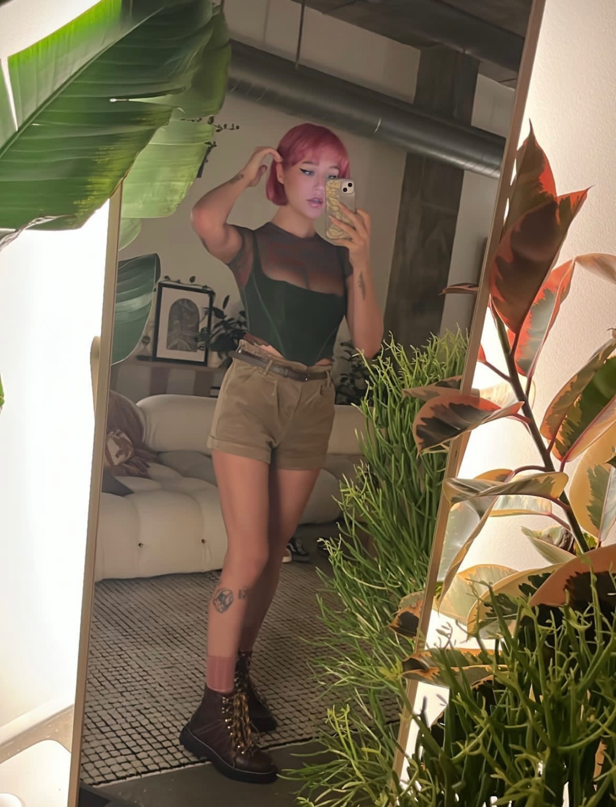 Escort Rose 15164950141