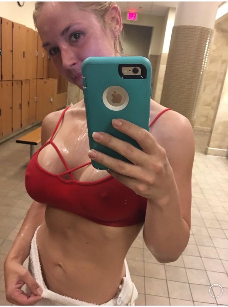 Escort SANDRA BENNETT 15412417434