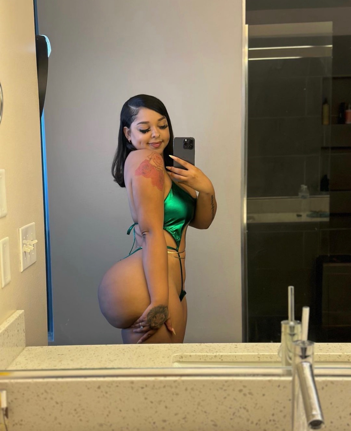 Escort Kenzie 8129462790