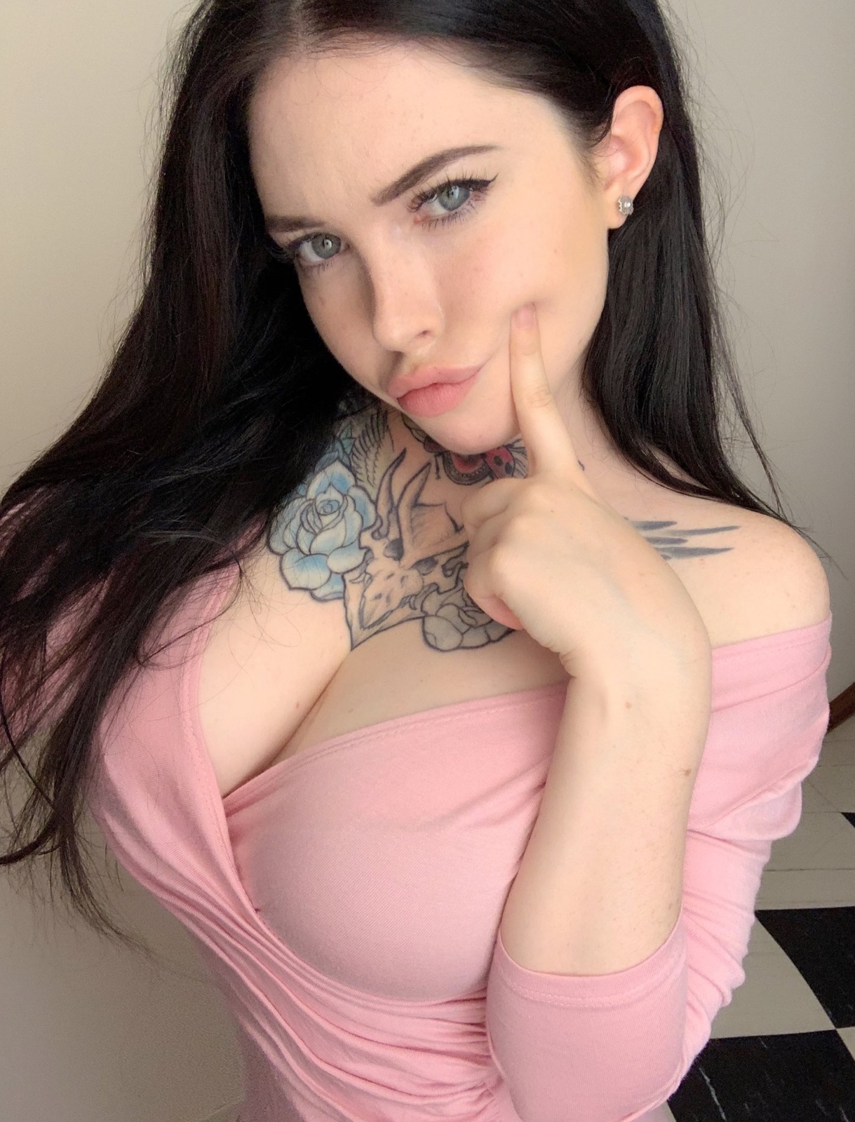 Escort Shelly 14195588044